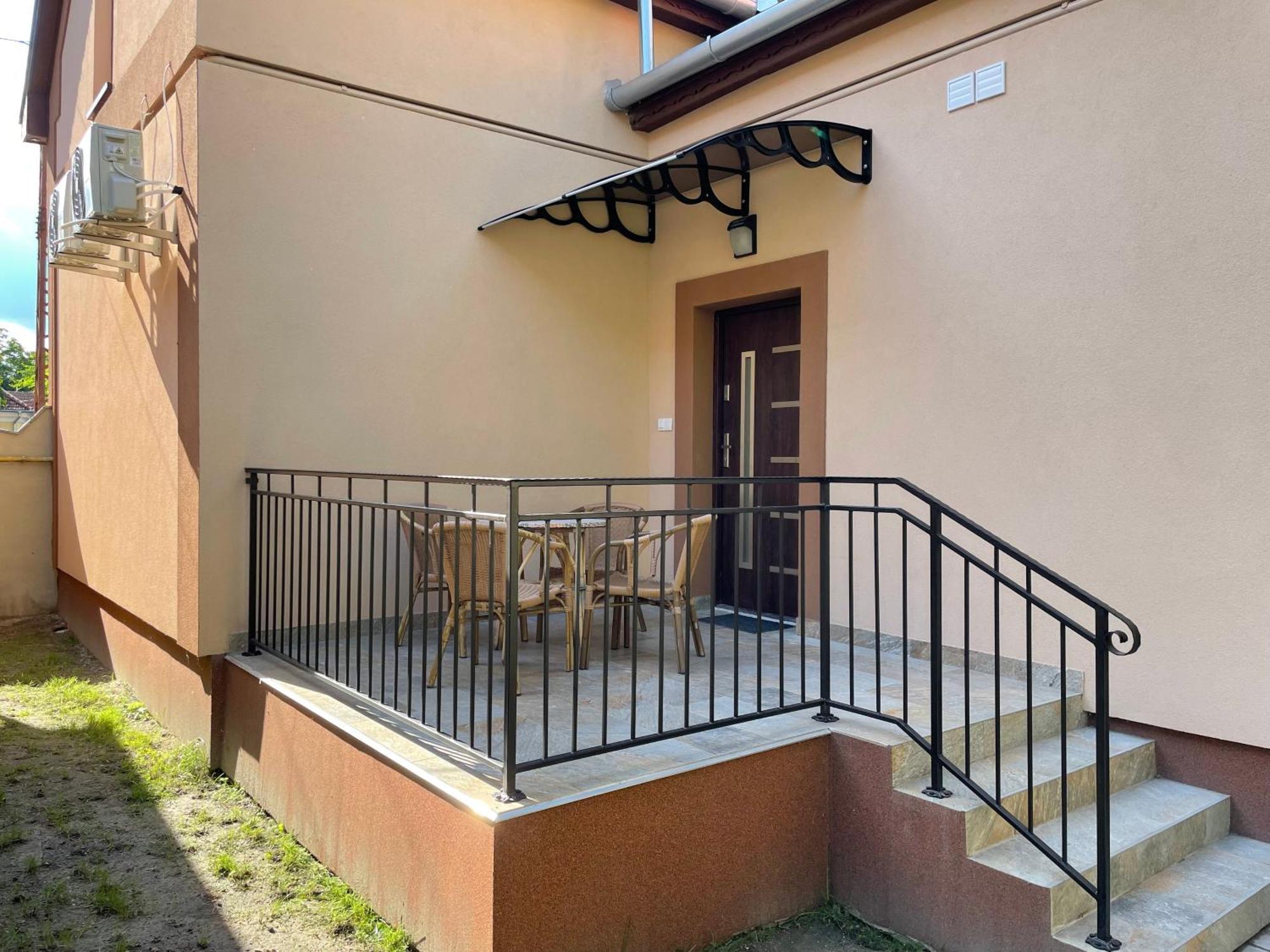 Kovacs Apartmanhaz Кішкунгалаш Номер фото